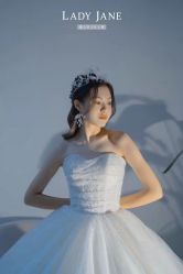 -Lady  Jane高端婚纱礼服馆