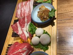 -明洞阿姨·韩式酱蟹烤肉·创意料理(三元桥店)