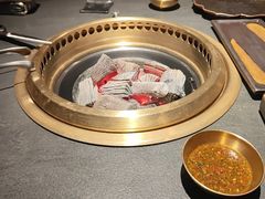 -铭牛烧肉·和牛海鲜自助(高新月牙湖店)