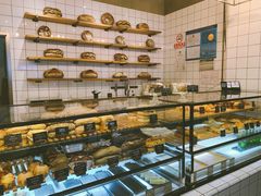 面包甜点陈列柜-81BAKERY(大学路店)
