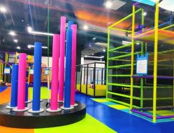 -蹦贝运动中心·蹦床·攀岩·闯关(龙岗店)