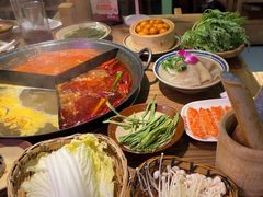 -巴卤社老火锅(财富店)