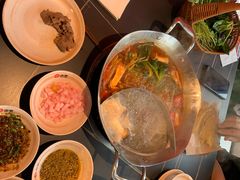 -由衷贵州酸汤牛肉火锅(新桥店)