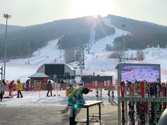 -中旅松花湖滑雪场