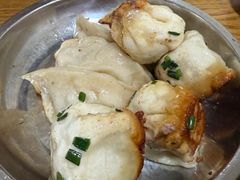 -黄阿姨锅贴大王(万航渡路店)