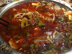 -兔行天下-鸿鹤鲜锅兔(中海国际店)