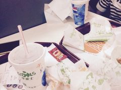 -华莱士·全鸡汉堡(海口政法学院店)