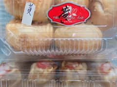 咸蛋黄鲜肉月饼-白玉兰食品(甜云店)