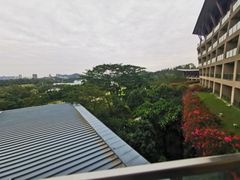 -深圳隐秀山居酒店