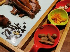 -有红鸡毛店·川菜(建设路店)