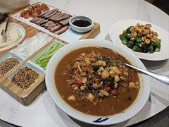 -乔家小院•非遗驴肉•本地小海鲜(滨河路店)
