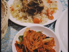 精品手抓饭-巴扎美食·新疆菜·西域歌舞表演餐厅(新疆大厦店)