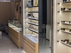 -视野联行眼镜·蔡司·尼康·授权优选门店(青浦宝龙店)