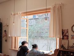 靠窗位-懒鱼时光馆(沙坪坝店)