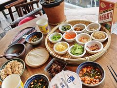 -包整·丝娃娃(一览甲秀楼风景店)