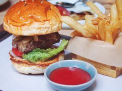 特制牛肉汉堡-EN SPACE恩空间