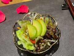 牛油果鲜虾时蔬沙拉-常虹·铁板料理·烤肉(深圳湾后海汇店)