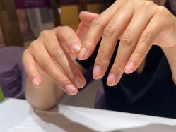 -孔雀手美甲美睫护理