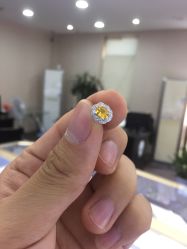 -威德钻石-克拉钻大本营(南京东路店)