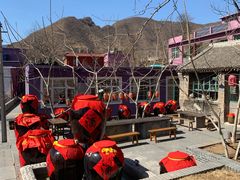 -百里峡七彩艺术小镇