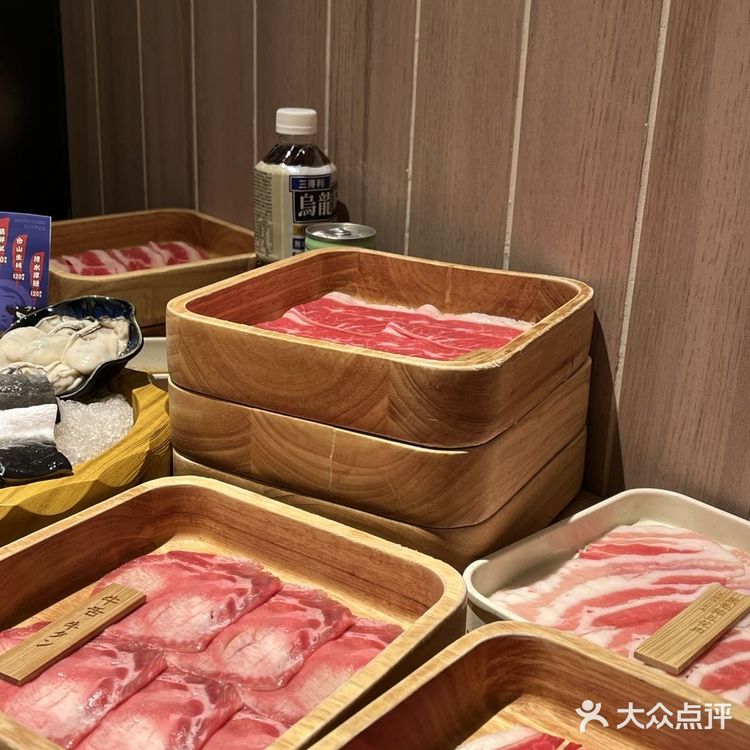 哇哇哇,老板请客 今天部门的人聚餐