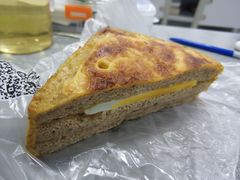小陈给我买的黑麦三明治-爱达乐面包生日蛋糕(十陵成大店)