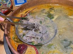 -洱火云南酸菜牛肉火锅(石景山当代商城店)