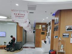 -雅悦齿科(顾村公园店)