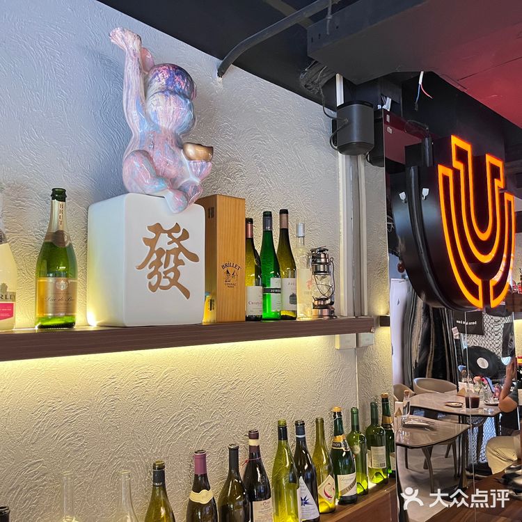 咖啡与汉堡的完美邂逅