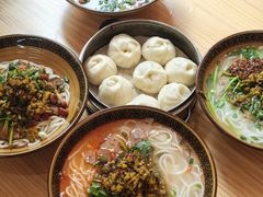 -肇兴特色牛肉粉