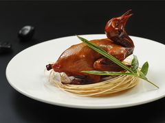 吊烧乳鸽-玉满堂·湖北融合菜