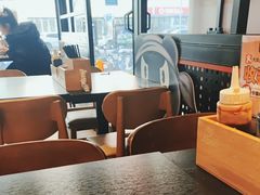 靠窗位-熊吞·大碗丼烧肉饭(西市场嘉华店)
