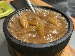 肉汁萝卜煨牛筋-那家小馆•北京菜•烤鸭(中关村店)