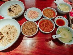 -裕兴记•蟹黄面馆(人民广场店)