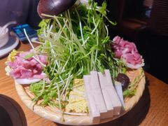 -吃饭皇帝大土家民族菜(荟聚店)