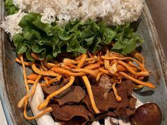 -老牌坊云南鱼豆花火锅(哈西万达店)