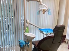-康城口腔(磁器口店)