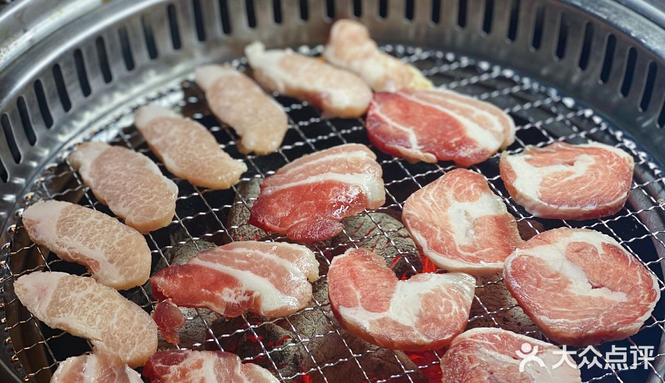 味道门炭火烧肉，给你不一样的味道[调皮]