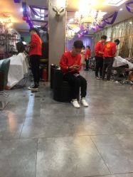 -唐荣护肤造型