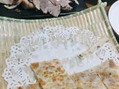 -乡土黄·鲜牛肉火锅·小龙虾(兴业街店)