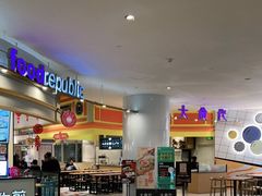 -大食代美食广场(上海中心店)