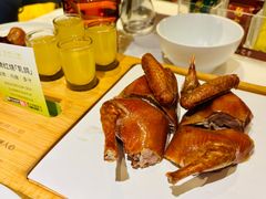 红烧乳鸽-汤城小厨•粤菜•靓汤(金宝街店)