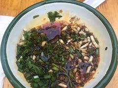 -拈签一笑黄牛肉辣卤串串