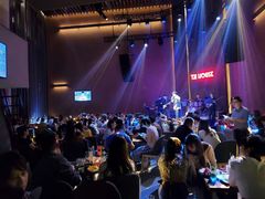 -TZ House音乐现场(来福士中心店)