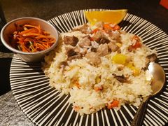 金桃手抓饭-丝路金桃·新疆菜(徐汇店)