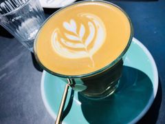 拿铁-UNI UNI(环亚凯瑟琳店)