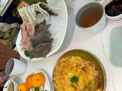 -洪氏嗨捞·广东猪肚鸡·椰子鸡火锅(西咸万象城店)