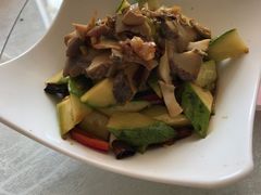 -赶海部落海鲜城(海阳路店)