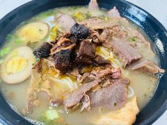 -花溪巷牛肉粉(泉城路店)