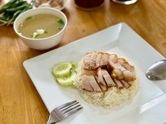 脆皮猪肉饭-Briley Chicken and Rice